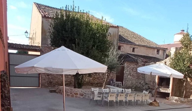 Cómoda Casa a 15 Min. de Segovia