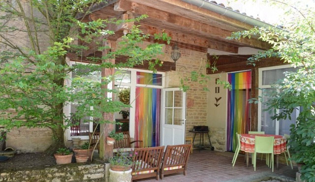 Côté Cour - Laives - Gîte