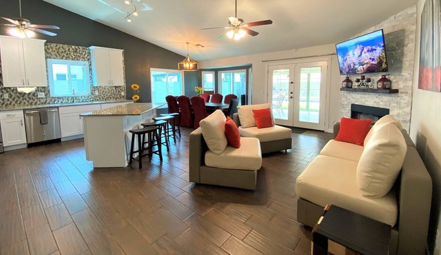 CΛsitΛ ΛrizonΛ - Chandler - Designed for LARGE FAMILIES + Kids