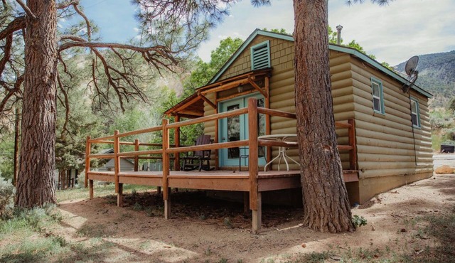 C-106) Paiute Pines Cabin