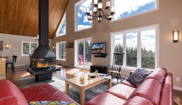 Cardinal du Massif 17: Hot Tub, Views & Terrace
