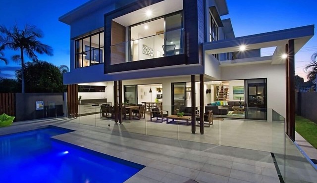 C`est La Vie – This is definitely the life