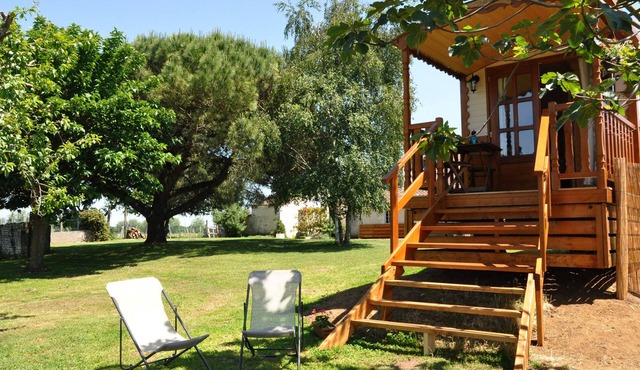 Charming gypsy caravan with heated indoor pool