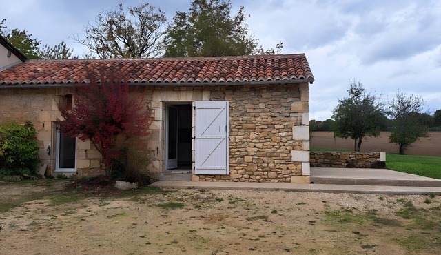 Comfortable Studio with Garden in the Heart of Périgord