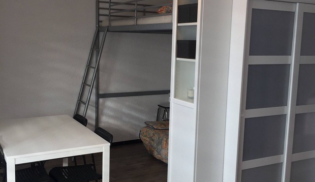 C - Refurbished accommodation/sleeps 4