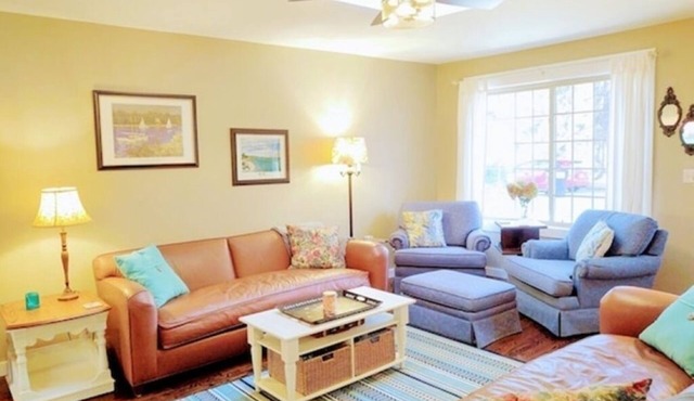 Charming Pet-Friendly Cottage in Sawyer Near Lake Michigan Beaches & Wine Trail