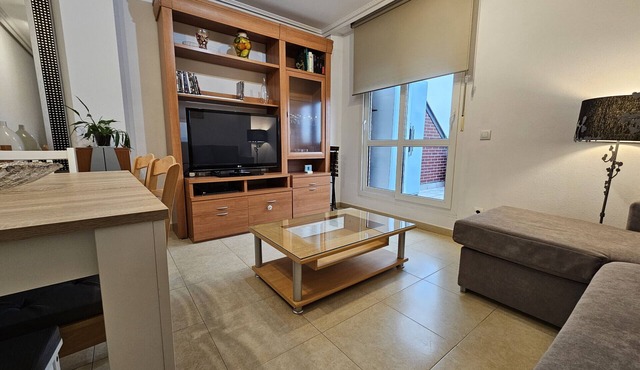 C03A02 Apartamento con piscina y garaje
