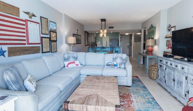 C102 Low Floor, 3 Pools, Spectacular Sunset View