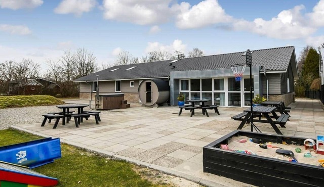 C11694 Hemmet - Klydevænget 1