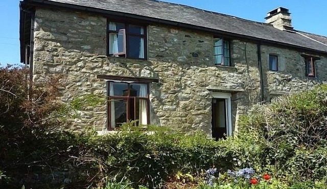 C16th House With A Rambling Garden In A Hamlet In The Dartmoor National Park