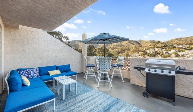 C58 - Beautiful 1B Condo w/OCEAN VIEW, POOL & BBQ