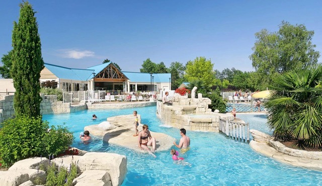 Camping 5 étoiles - Parc aquatique - ccbeded