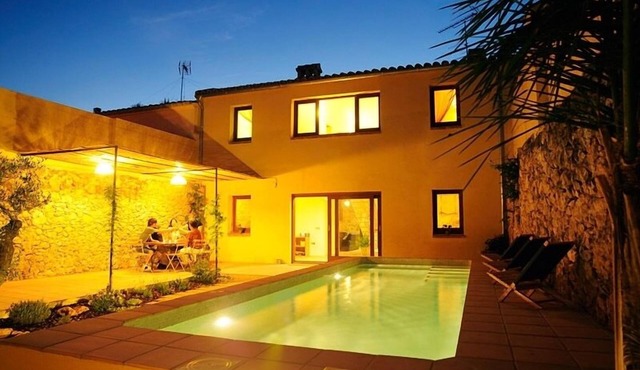 Ca l'Helena. Enjoy the Penedès, the wine region of Barcelona