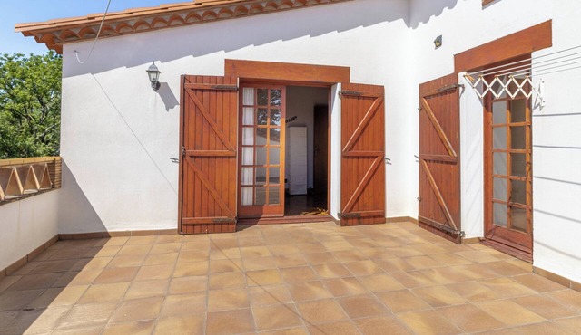 Ca la Goyi: swimming pool, games room, petanque, table soccer, ping-pong. All in one.