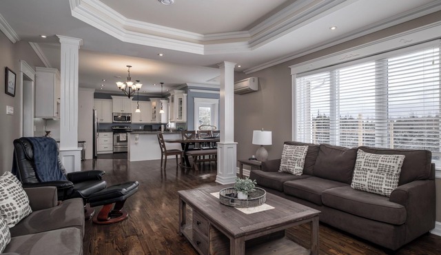 Franklin House - Large Executive 5 Bedroom Home