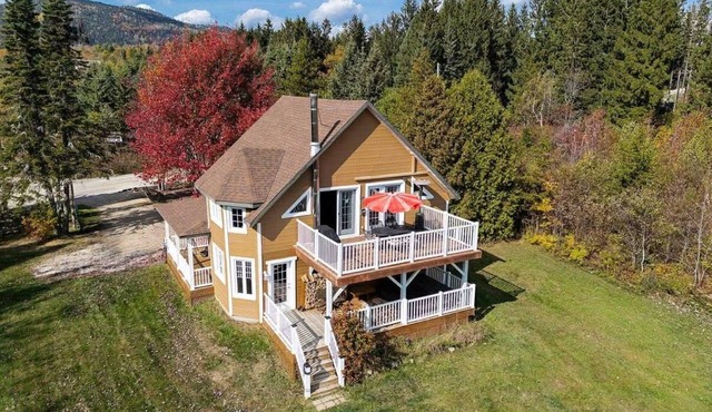Chalet 10 minutes from Le Massif, ideal for relaxation and outdoor adventures