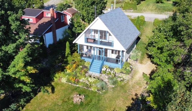 Chalet Le Romain | Lakeside Outdoor Fire