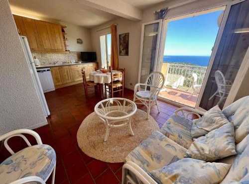 CA053-098 APPARTEMENT 2 PIÈCES CABINE - 4 Personnes - CAVALAIRE SUR MER