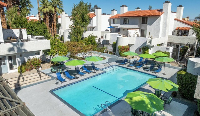Caballeros Retreat - Downtown Condo w/Mountain Views