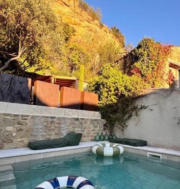 CaBaNa 52 La chambre Proche Lourmarin