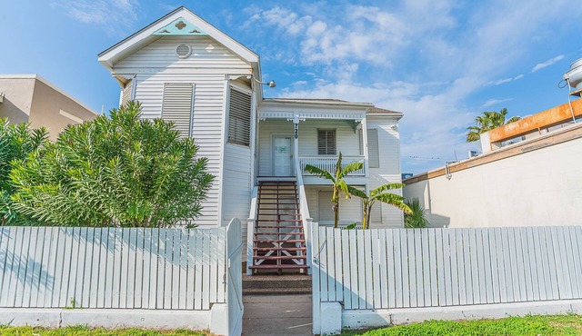 Cabana Boy - 3/2 2nd Floor Dog Friendly (Duplex)
