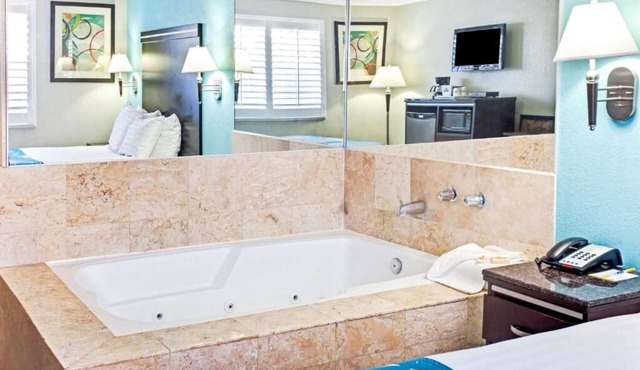 Cabana Inn & Suites