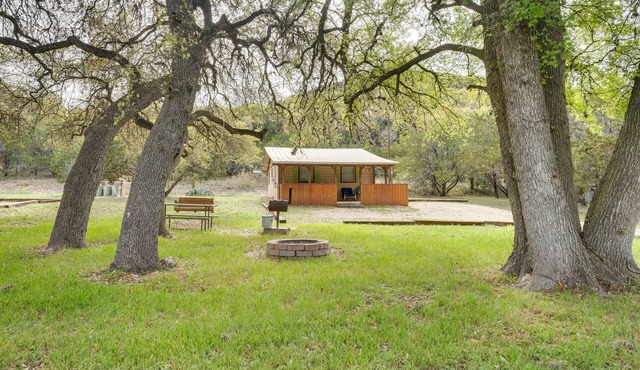 'Cabana Sol' Cabin: 4 Mi to Garner State Park