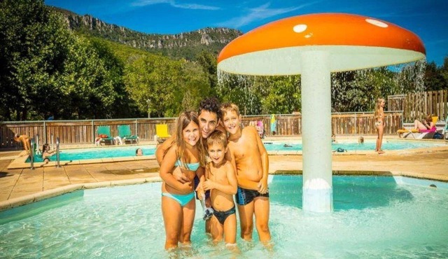 Cabane 3 étoiles - Piscine - efadfg