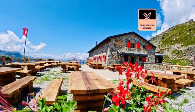 Cabane Bella-Tola