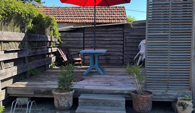 Cabane Chez Flora à 500 m de la Jetée