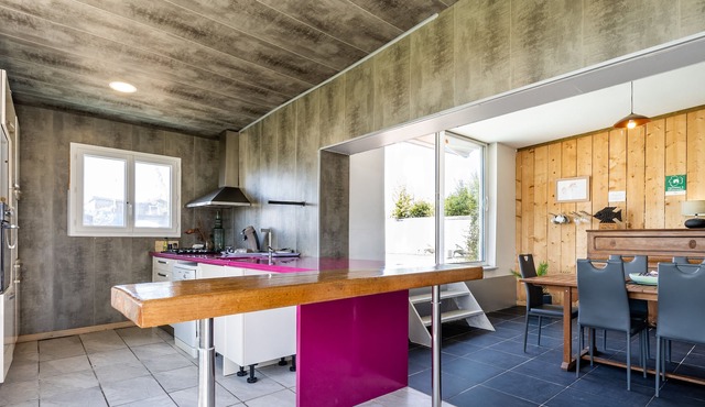 "Cabane de l'estuaire", with swimming pool, garden and Wi-Fi