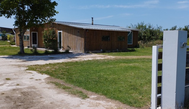 Cabane de l'estuaire de la Gironde swimming pool and spa