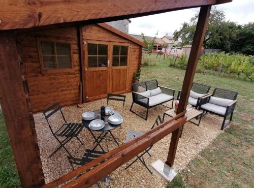 Cabane Feuille - Glamping on a vineyard - Wooden Cabin