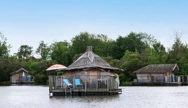 Cabane Flottante Cocoon 1 Pièce 3 Personnes