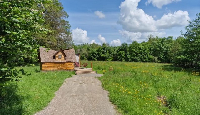 Cabane Insolite Magique & Spa Privatif Camping Canal de Nantes à Brest