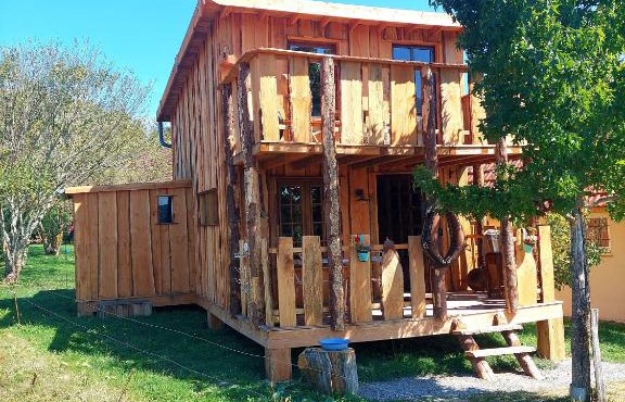Cabane insolite TOUT CONFORT Chalet Gites Luzy Morvan Bourgogne