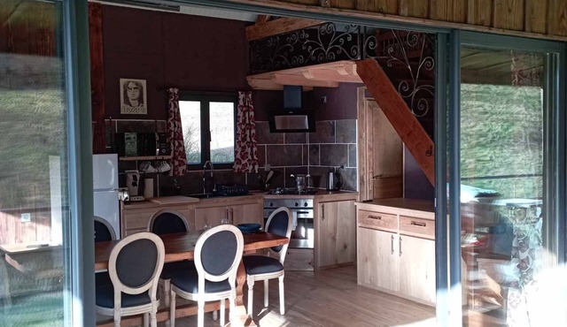 Cabane Maxi Tiny, Gite et Chambres au Calme en Lisière de Forêt Avec Étang Pêche
