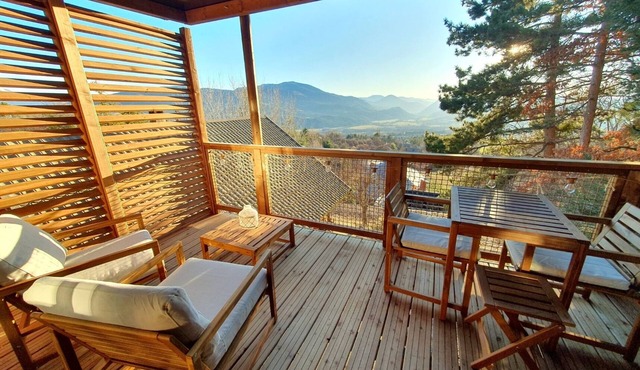 Cabane Perchée Avec SPA Privatif - Belle vue Entre Gap et le lac de Serre-ponçon