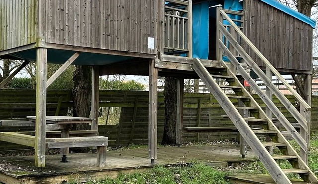 Cabane Pilotis 4 persons