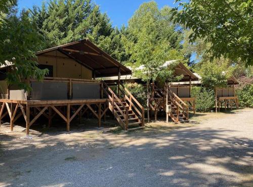 Cabane sur Pilotis avec Terrasse - API-1-52-1515