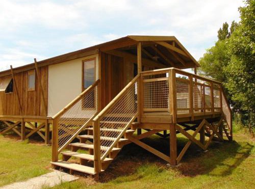 Cabane sur pilotis avec terrasse et cuisine équipée - API-1-52-1492