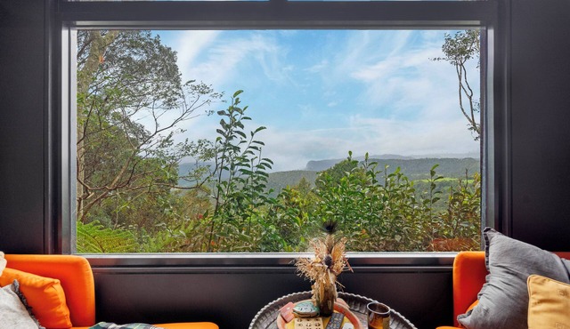 Cabane Tiny Tree House Gold Coast Hinterland STAY PLAY EAT RELAX REPEAT