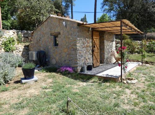 CABANON PROVENCAL EN PIERRES et ACCES PISCINE LUXE
