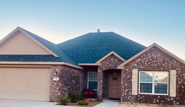 *Cabernet Cottage* Sleeps 6. Minutes to Casino, Concerts, Lake, College