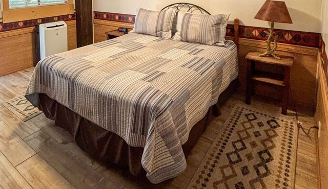 Cabernet Room at Kerbyville Inn