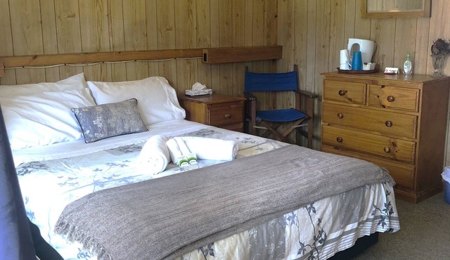 Cabin 1- 2 room with use of infrastructure like pool, spa, tennis court. kitchen