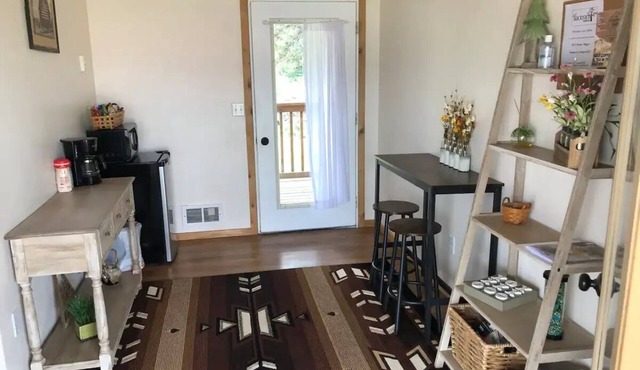 Cabin #1 - Backyard Bunkhousenn