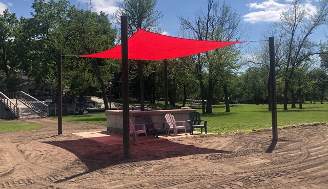 Cabin #1 - Lake’s End Cabin Resort - relaxing family atmosphere!