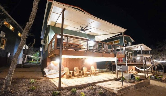 Cabin 1 - New Modern Lux Cabin, Hot Tub, FirePit, Games