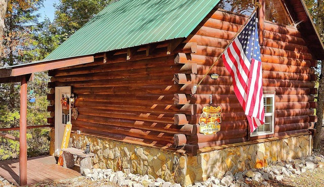 Cabin 1 - Pet Friendly | Firepit | Near Lake | Private Cabin